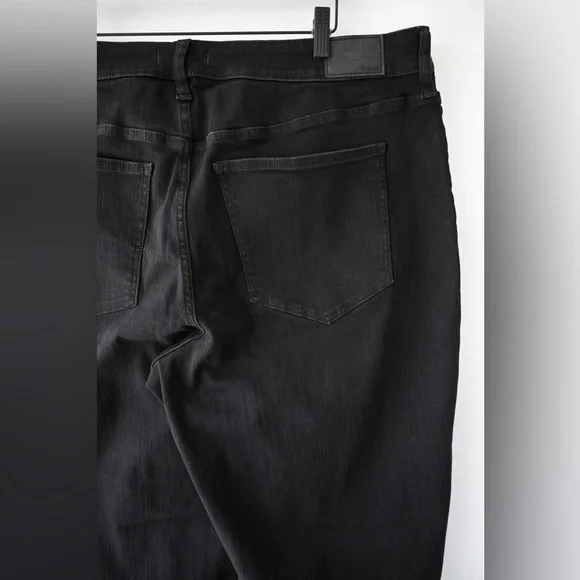 Madewell "Curvy Perfect Vintage Wide Leg" Jeans - Picture 8 of 9